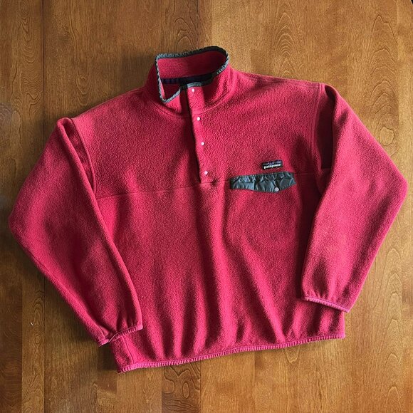 Patagonia vintage cranberry red Snap-T M - Picture 1 of 13